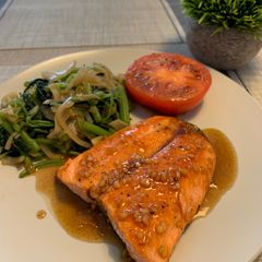 A picture of Honey Soy Glaze Salmon.