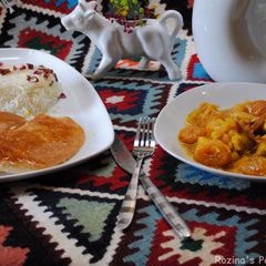 A picture of Persian Chicken  stew with dried apricots.
