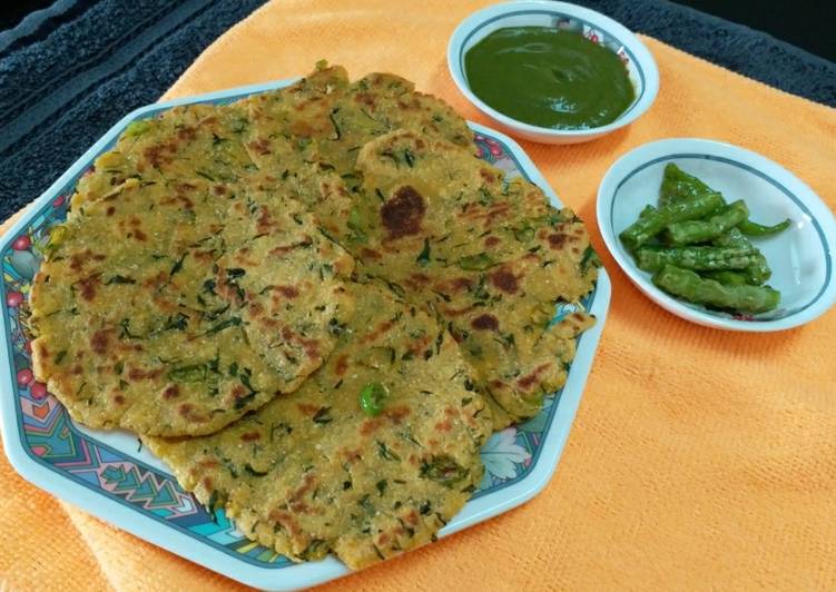 Makki Ki Roti (Indian Maize Flour Flat Roti) Punjabi Style