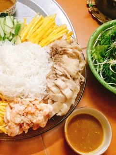 Hình của món Bún cuốn chấm mắm nêm.