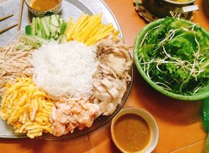 Hình của món Bún cuốn chấm mắm nêm.