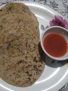 आलू के पराठे (Aloo ke parathe recipe in hindi) रेसिपी मुख्य फोटो