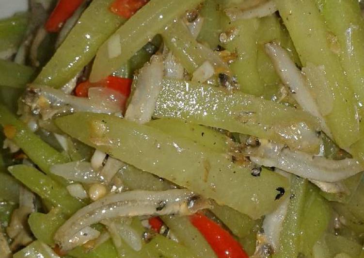 Resep Tumis labu siam plus teri yang praktis