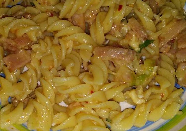 Recipe of Perfect Spicy Carbonara