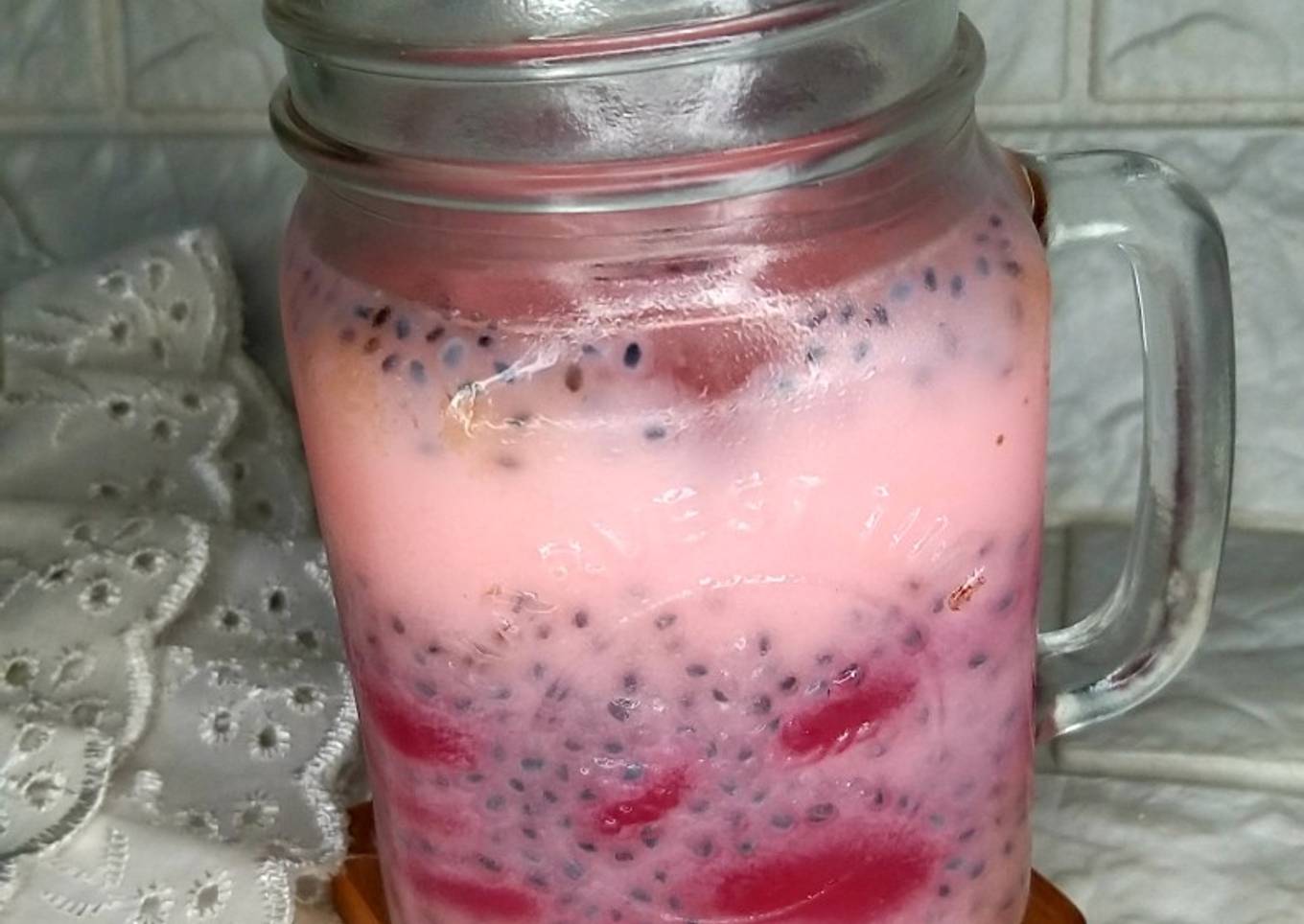 Es Kolang Kaling Selasih Susu