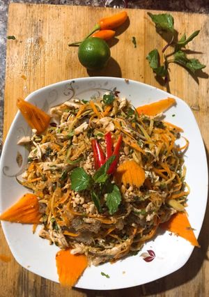 Hình của món Nộm sứa xoài chua.