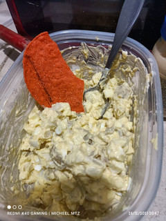 Una foto de Ensalada de huevo y papa