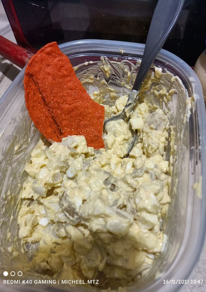 Una foto de Ensalada de huevo y papa