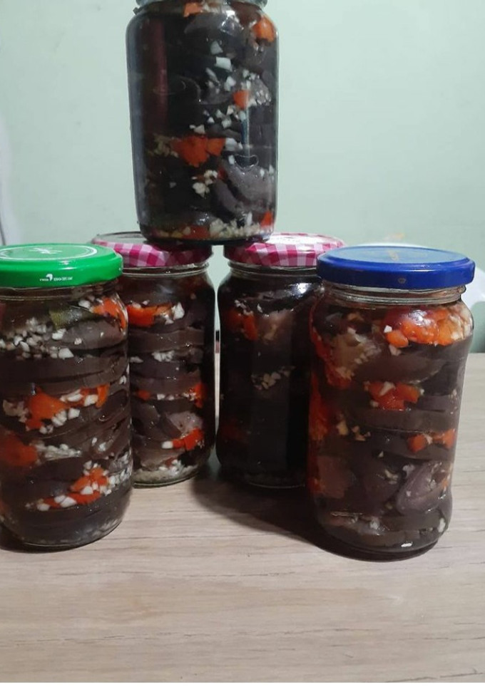 Una foto de Berenjenas en escabeche