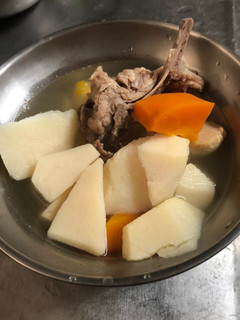 綠竹筍排骨湯 的食譜成品照片