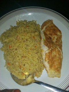 A picture of Indomie with fried egg.