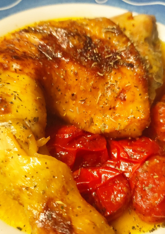Una foto de Pollo asado con Leche de Coco al Curry y Cherrys