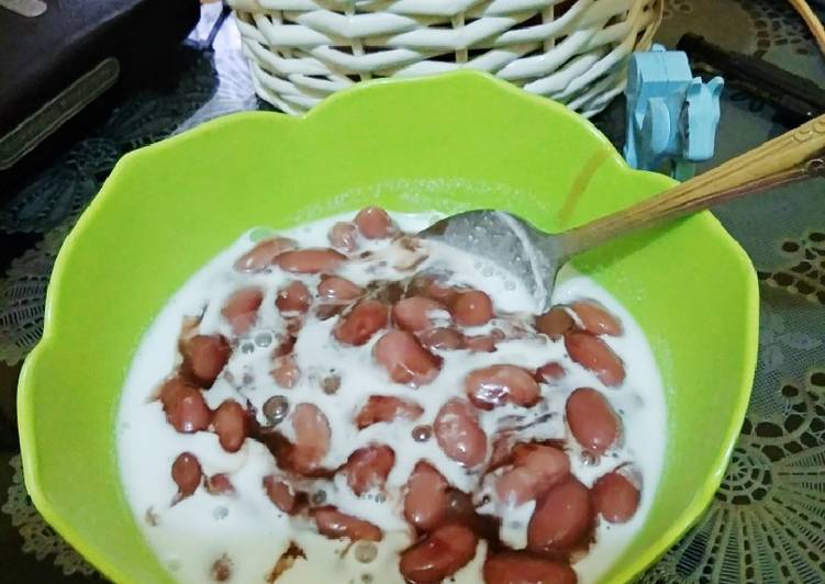 Es Kacang merah