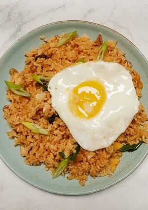 A picture of Gochujang fried rice.