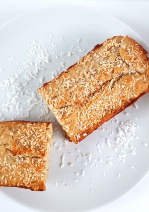 Une photo de Cake banane et noix de coco