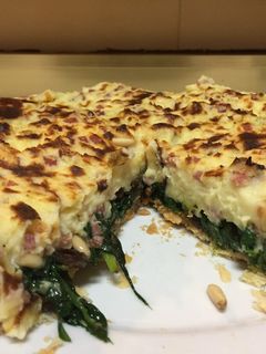 Una foto de Tarta de puré de patata y espinacas
