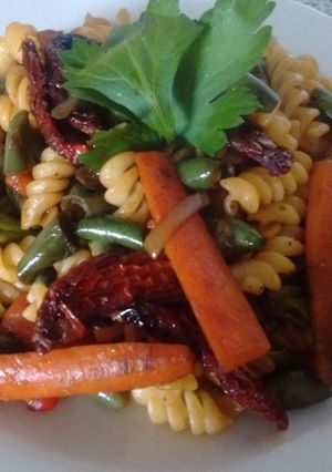 Una foto de Wok de tirabuzones con verduras