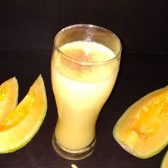 A picture of Muskmelon shake.