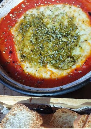 Una foto de Provolone con tosdaditas (cena rápida) ideal para principiantes