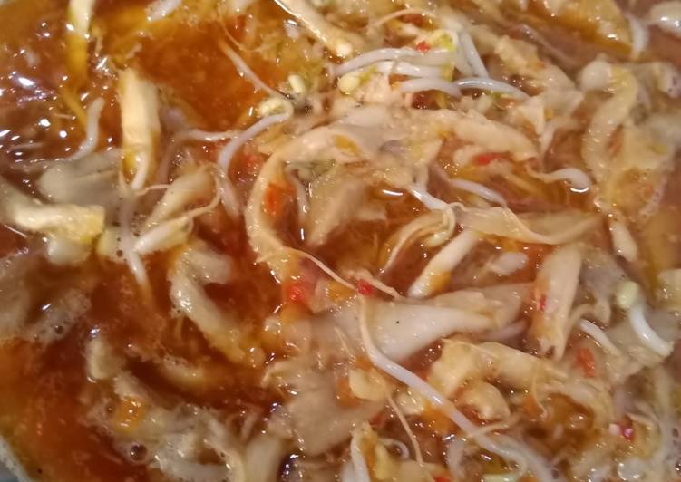 Resep Jamur tiram taoge pedas oleh Nevi's Kitchen Cookpad
