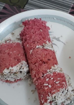 A picture of Beetroot puttu.