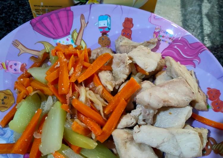 Langkah Mudah untuk Menyiapkan Ayam tumis untuk Diet ala fe, Sempurna