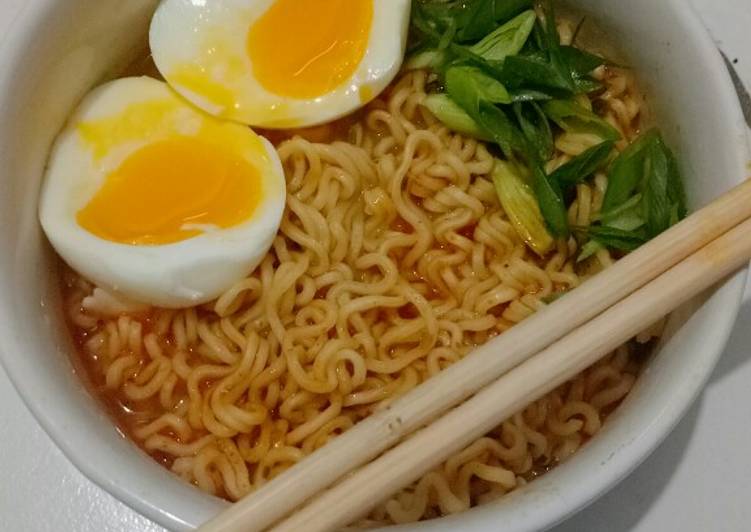 Telur rebus ramen / stengah matang