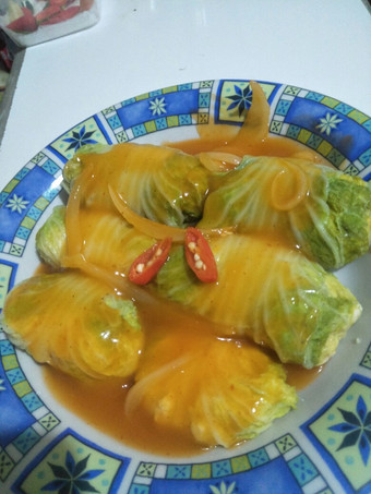 Bagaimana Membuat Sawi Putih Gulung isi Ayam Anti Gagal