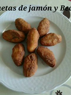 Una foto de Croquetas de jamón y bechamel