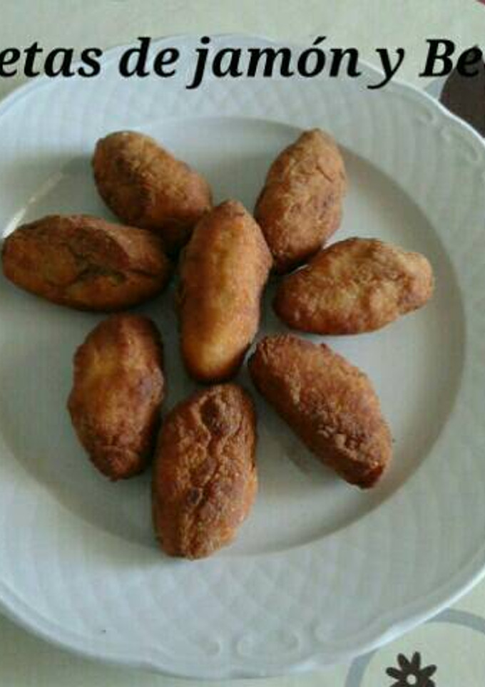 Una foto de Croquetas de jamón y bechamel