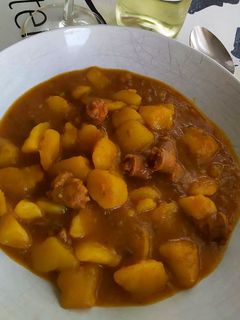 Una foto de Patatas a la riojana