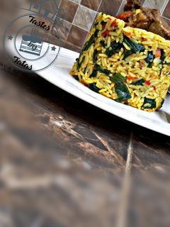 Dafadukan shinkafa da lawashi ainihin hoton girkin