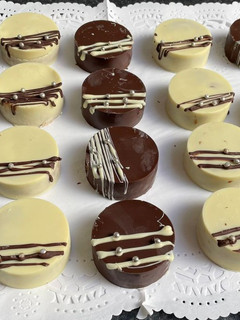Una foto de Galletas sin horno en 5 minutos/ receta fácil, rica y rápida 👌👌