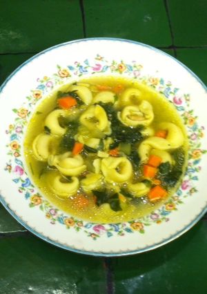 Una foto de Tortellini con acelgas