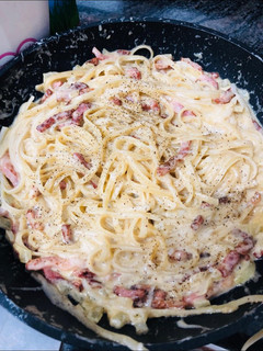 Una foto de Espaguetis a la carbonara
