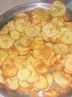 कच्चे केले के चिप्स (Raw banana chips recipe in hindi) रेसिपी मुख्य फोटो