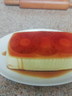 Una foto de Pastel fresco de piña