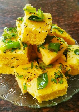 નાયલોન ખમણ (Nylon Khaman Recipe In Gujarati) રેસીપી મુખ્ય ફોટો