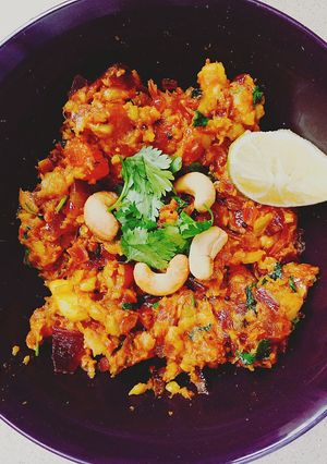 A picture of Avocado masala.