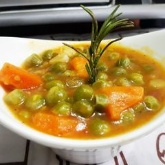 A picture of Vegetarian curry.