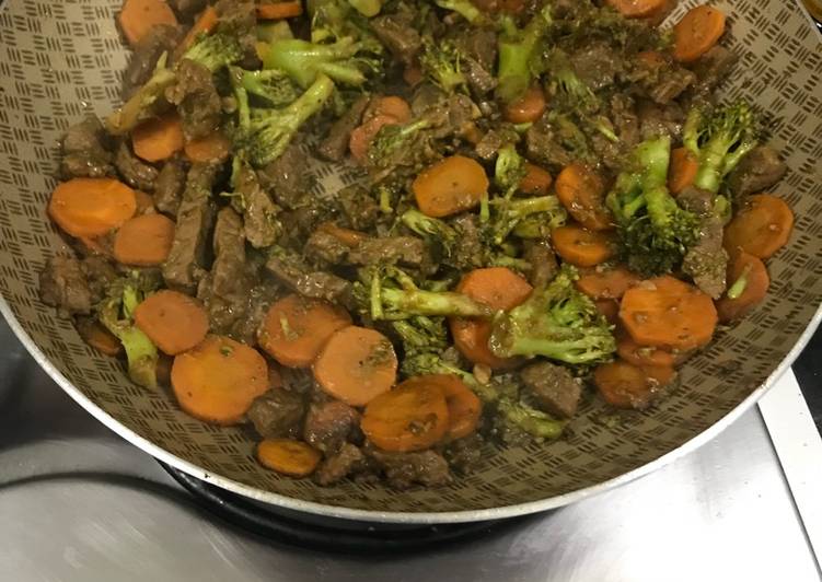 Yakisoba de carne - Tudogosreceitas