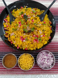 ઈન્દોરી પૌવા (Indori Pauva Recipe In Gujarati) રેસીપી મુખ્ય ફોટો