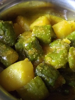 तोरी आलू (Tori Aloo recipe in Hindi) रेसिपी मुख्य फोटो