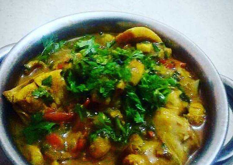 Steps to Prepare Favorite Hilly Spices Flavoured Homemade Chicken Curry