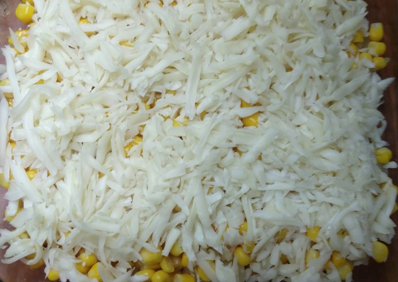 Ensalada de elote, piña y queso