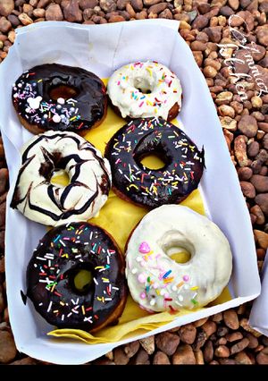 A picture of Glaze doughnut.