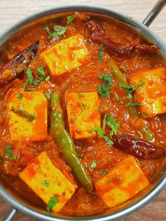 #பன்னீர்/மஸ்ரூம் தாபா பன்னீர் ஸ்பெஷல் மசாலா (Dhaba Paneer masala Recipe in Tamil) செய்முறை முக்கிய புகைப்படம்