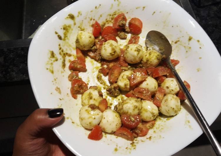 Easiest Way to Prepare Any-night-of-the-week Mozzarella balls [keto]