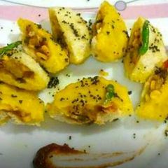 A picture of Dhokla bread sandwich.