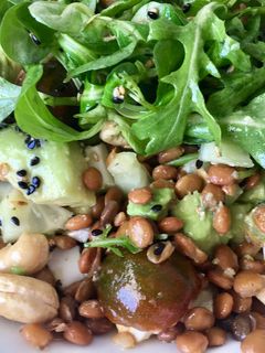 Una foto de Ensalada de lentejas súper saludable!!💕🌿